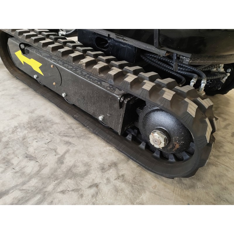 Minikoparka gąsienicowa X-CAT  XC18 z kabiną - Silnik Kubota (rozsuwane gąsienice + skrętne ramię + joystick)